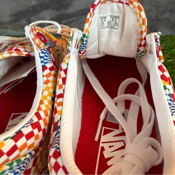 Vans Old Skool Platform Pride Rainbow Checkered Skate Shoes Women US 6.5 - Picture 7 of 13